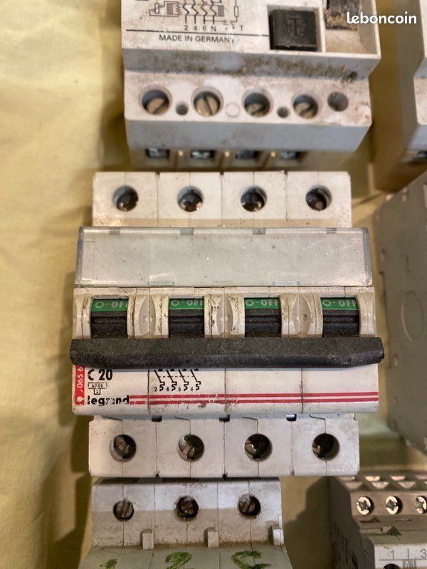 Lot matériel électrique pour 400v (image 2)