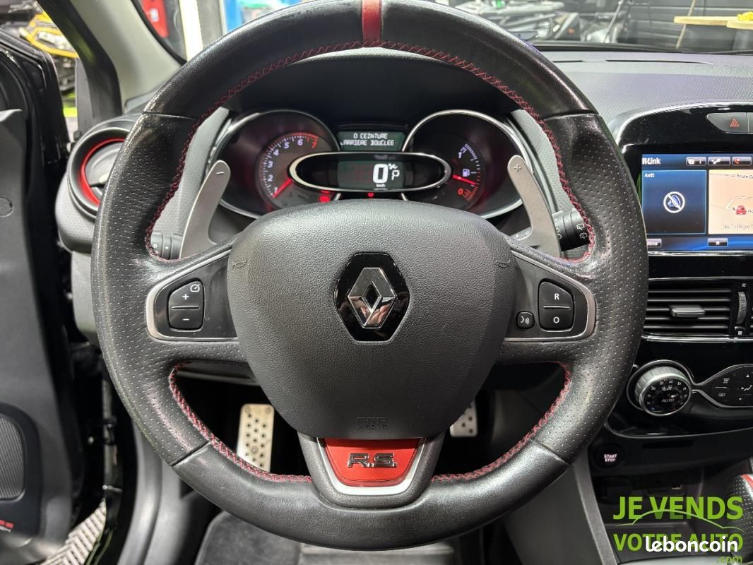 Renault Clio 1.6 T 220ch RS Trophy EDC 5p (image 16)