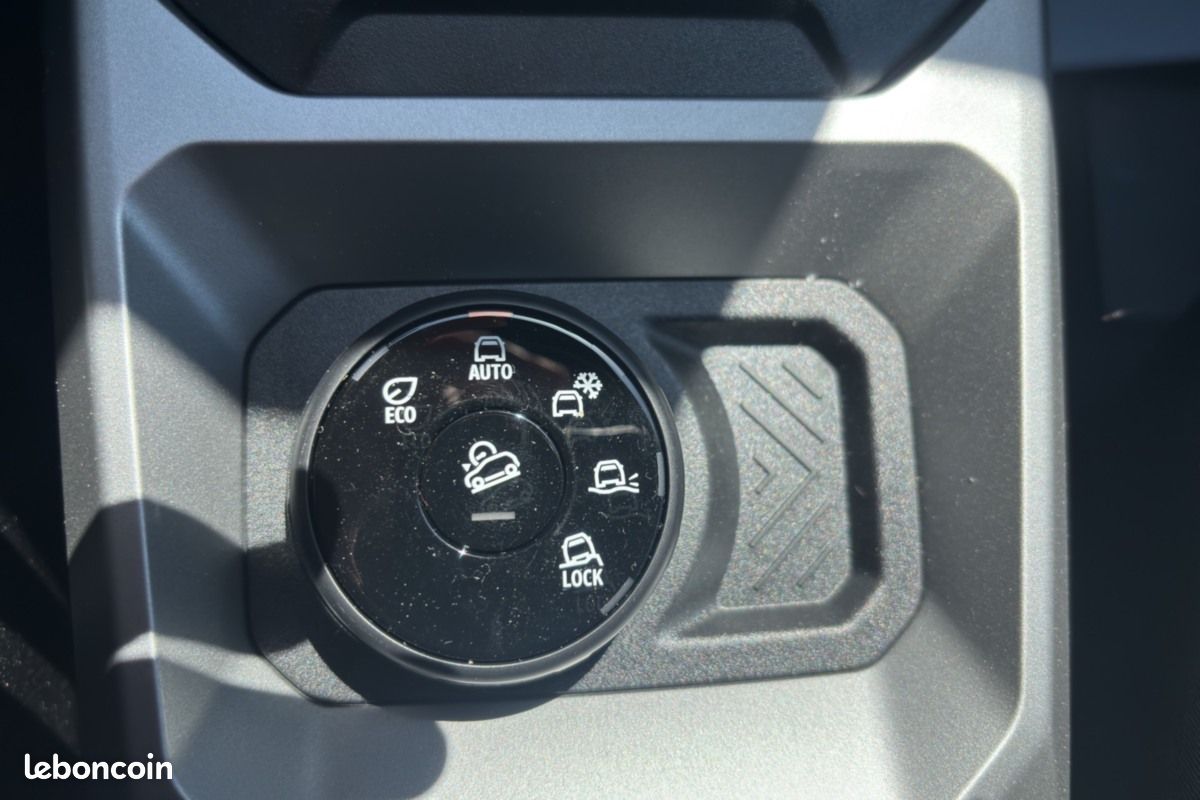 Dacia Duster HYBRID-G 150 4X4 EXTREME PLUS -1% (image 13)