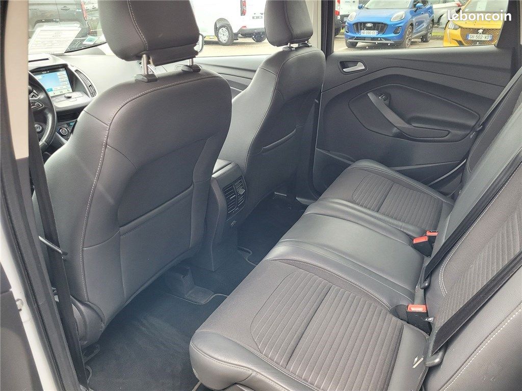 Ford Kuga II 2.0 TDCI 150 S&S 4X4 BVM6 Titanium (image 3)