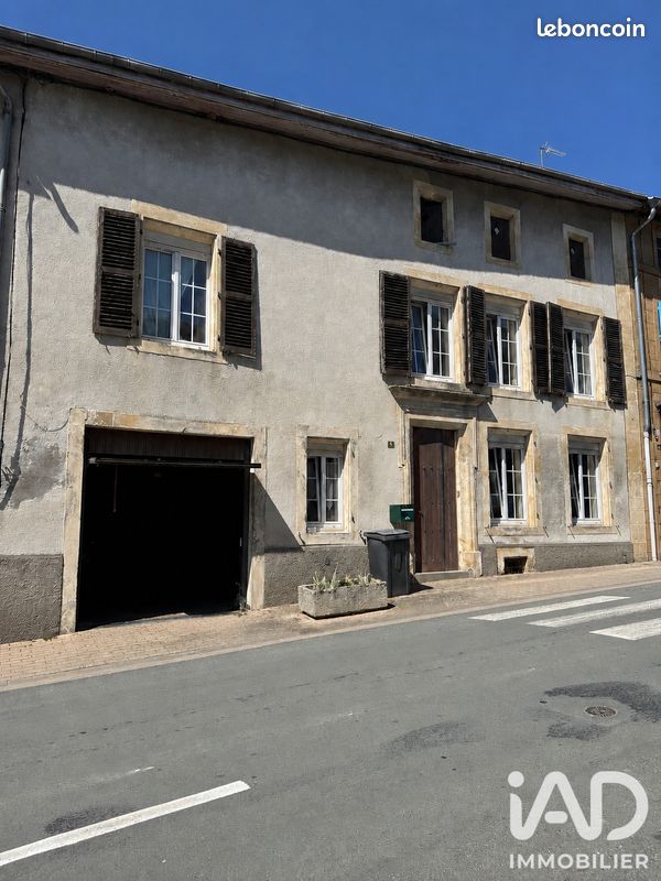 Maison 6 pièces 262 m² · à Marville · 262 m² · 109 000 €