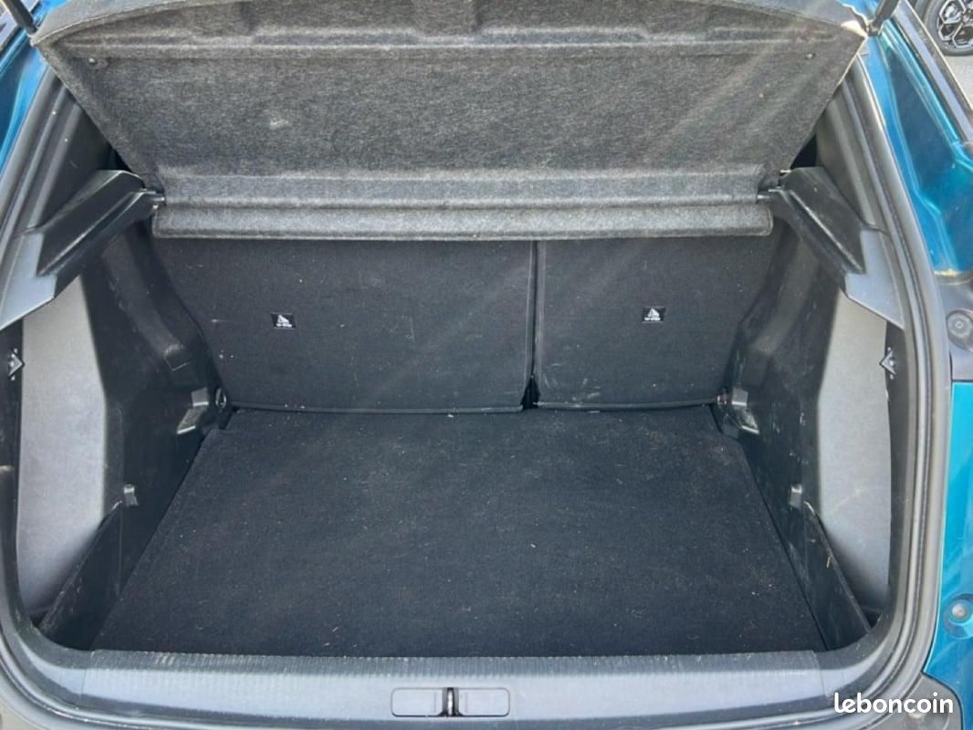 Peugeot 2008 Hybrid 145 e-DCS6 Style (image 6)