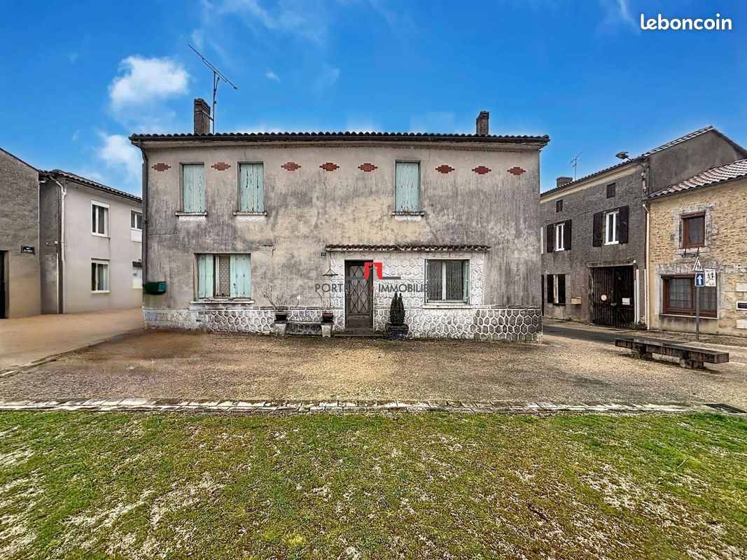 Maison 4 pièces 90 m² · à Montlieu-la-Garde · 90 m² · 32 000 €