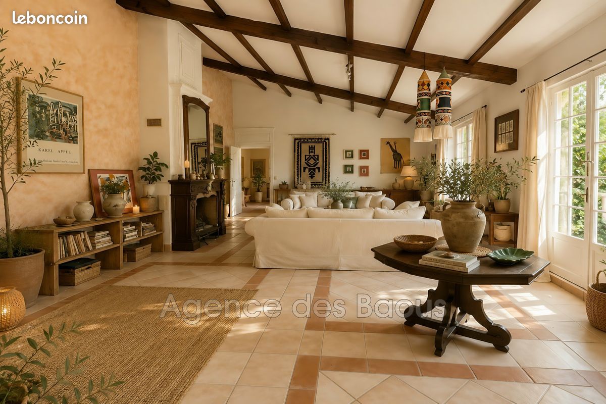 Maison 7 pièces 210 m² · à Saint-Jeannet · 210 m² · 850 000 €