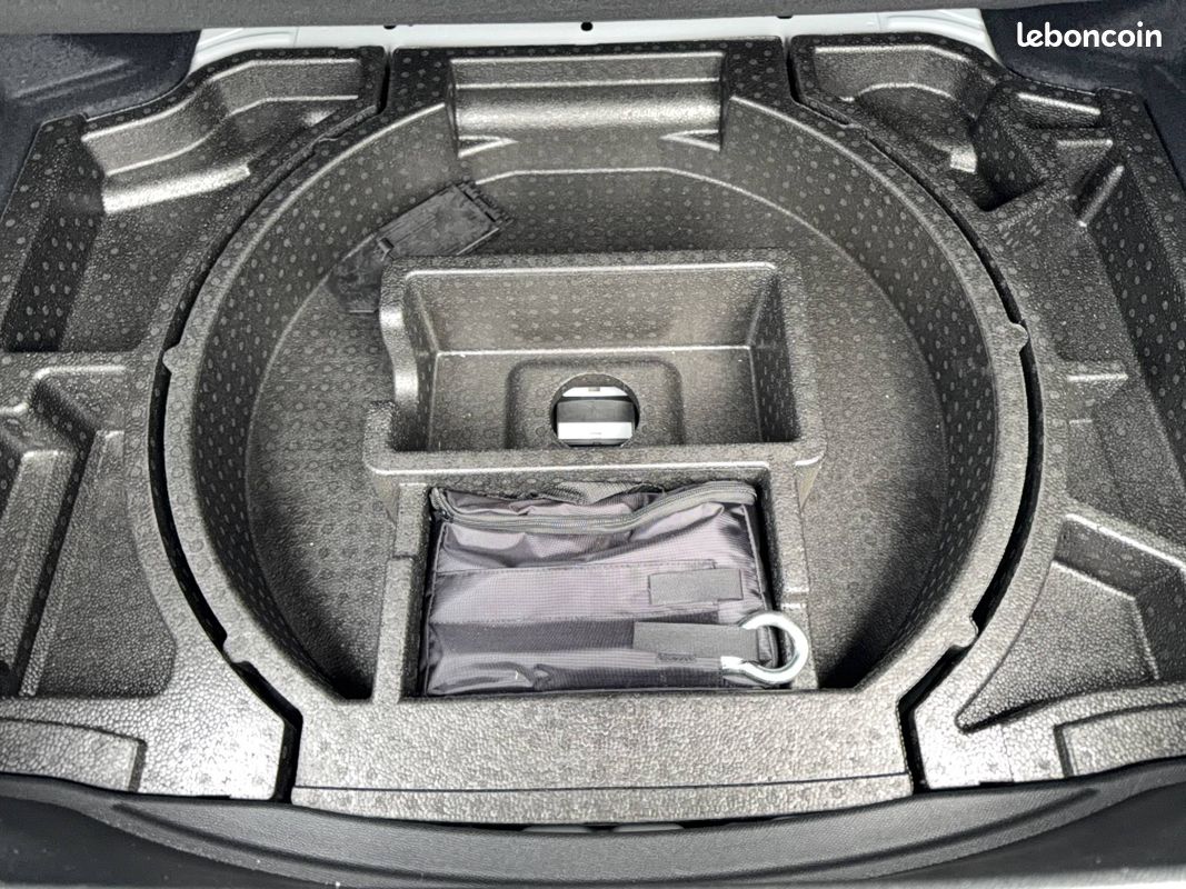 DS DS 4 BlueHDi 130 EAT8 Etoile - Alcantara (image 13)