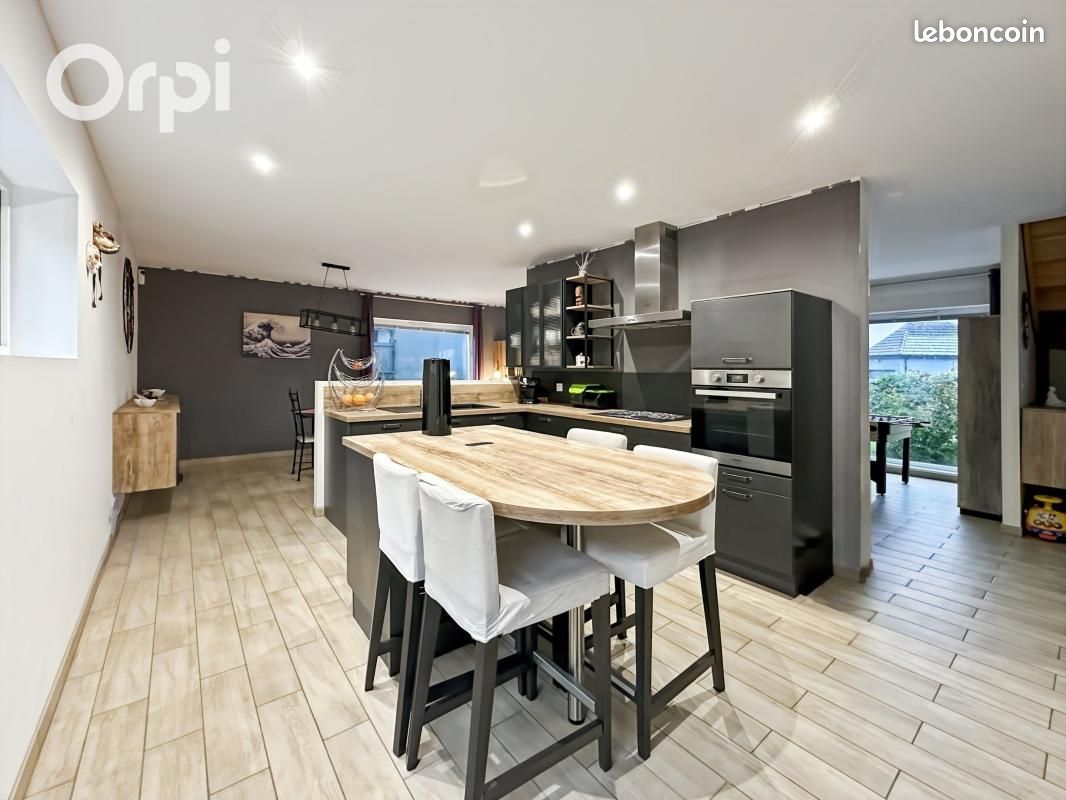 Maison 5 pièces 135 m² · à Neuville-Saint-Vaast · 135 m² · 331 000 €