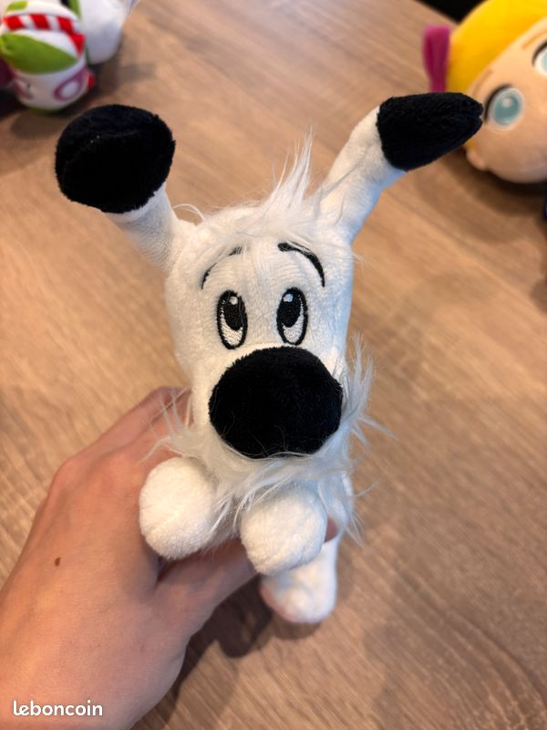 Lot de peluches Disney, Pixar, Astérix et animaux – Bon état (image 7)