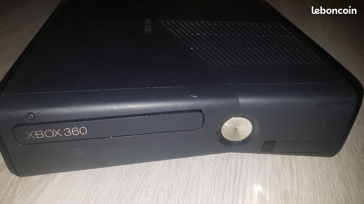 Xbox 360 (image 1)