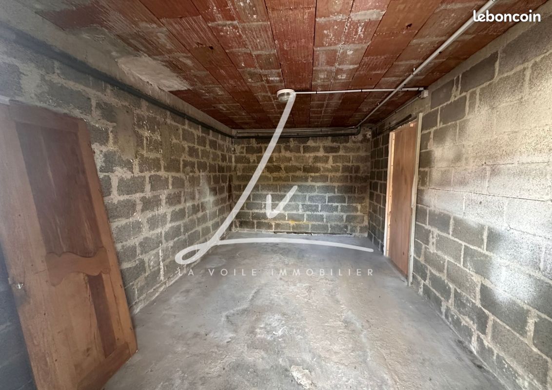 Parking/box CAEN · 130 €/mois