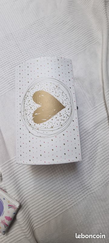 Lot de déguisement +boîte à bijoux (image 5)