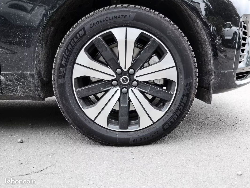 VOLVO XC60 T8 RECHARGE PLUS DARK AWD • 455 ch • HARMAN KARDON • CAMÉRA 360 • TOIT PANO • (image 3)