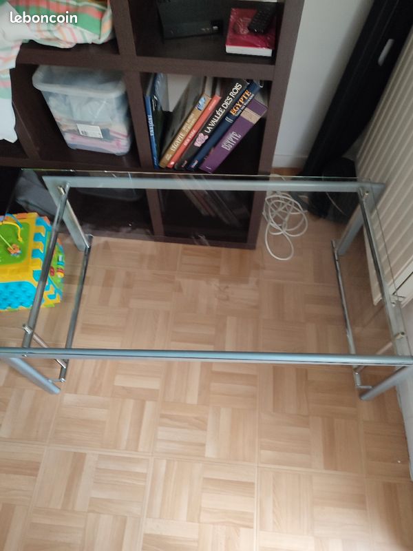 Table (image 1)
