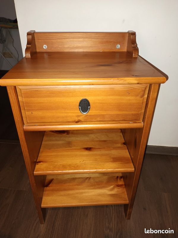 Table de nuit (image 1)