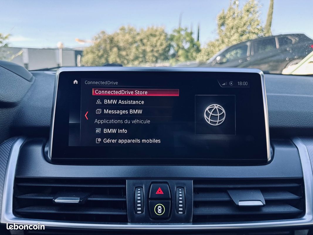 BMW SERIE 2 Active Tourer 1.5L 220CH 225 xe M Sport + SIEGES CHAUFFANTS + AFFICHAGE TETE HAUTE + HARMAN KARDON + CAMERA DE RECUL + GARANTIE 12 MOIS (image 45)