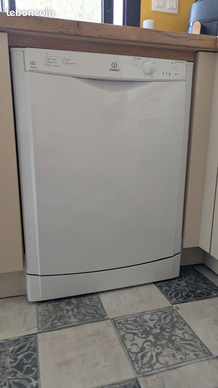 Lave Vaisselle INDESIT (image 1)