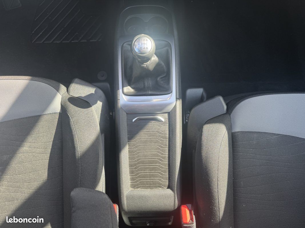 Citroen c4 1.6 hdi 115 attraction 2014 (image 21)