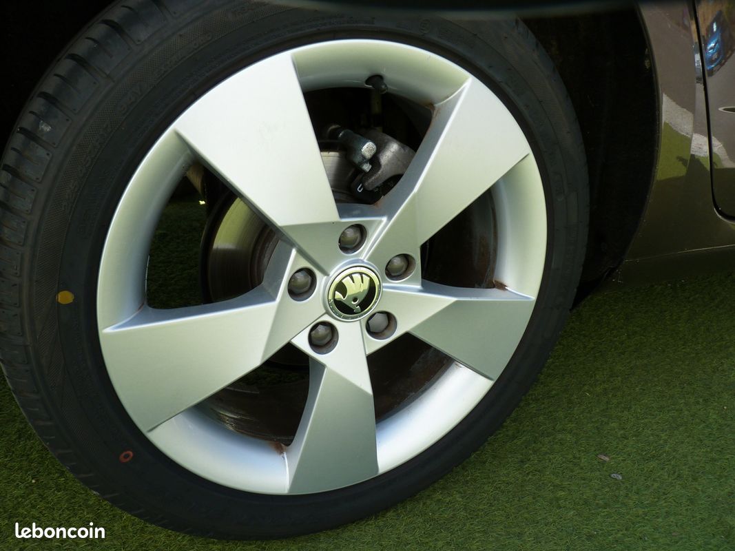 Skoda OCTAVIA 1.6 TDI 110CH CR FAP GREEN TEC STYLE DSG7 (image 17)