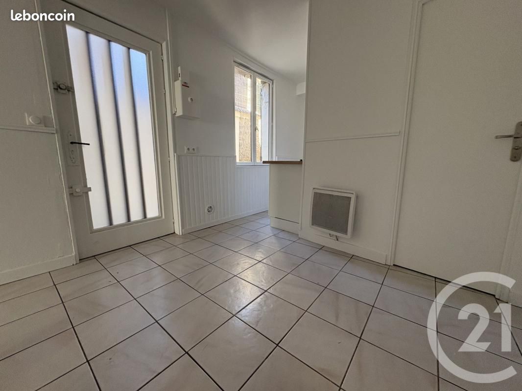 Appartement 1 pièce 26 m² · à Pont-Sainte-Maxence · 26 m² · 450 €/mois