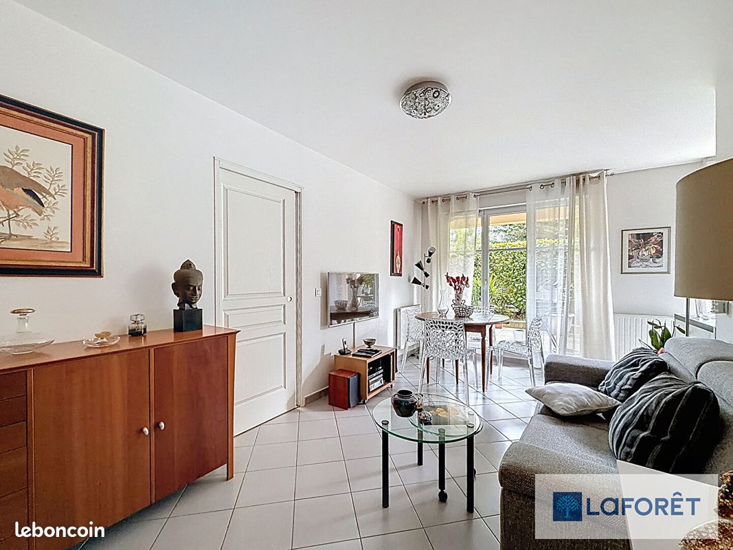 Appartement 2 pièces 43 m² · à Le Plessis-Trévise · 43 m² · 242 000 €