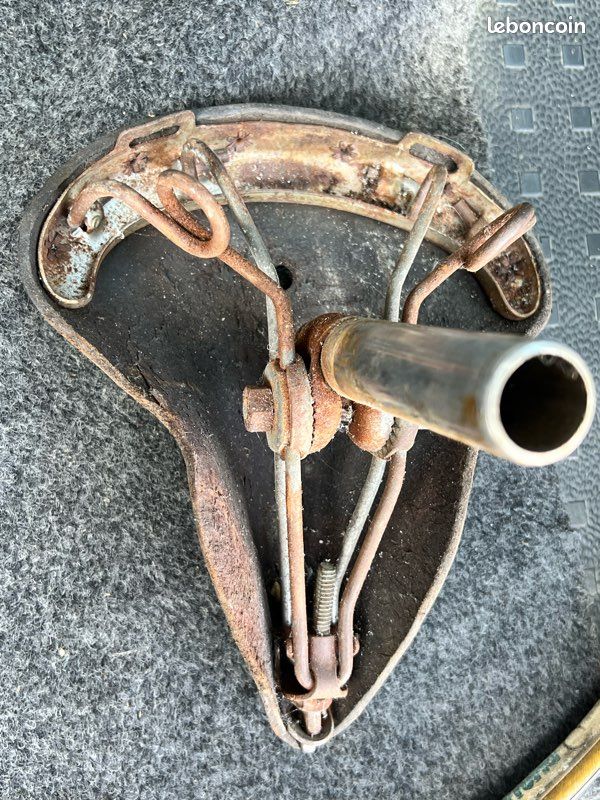 Selle de vélo en cuir Primus Lepper Made in Holland selle de vélo design vintage selle en cuir épais à ressorts années 50 60 milieu du siècle - France Selle de vélo en cuir Primus Lepper Made in Holland selle de vélo design vintage selle en cuir épais à ressorts années 50 60 milieu du siècle - France