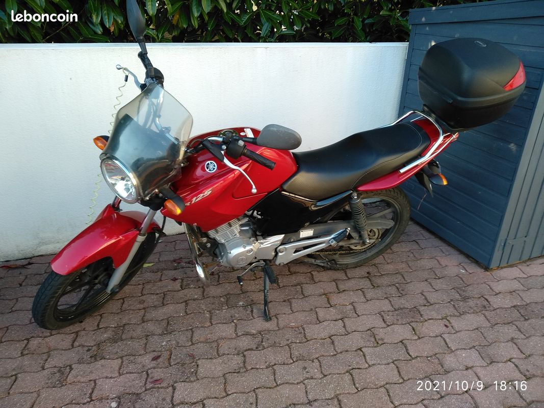 Yamaha YBR 125 2010 14000km à réparer (image 1)