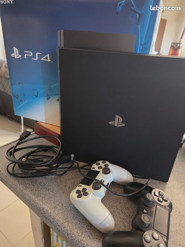 Console ps4 pro avec cables et 1 jeu (image 3)