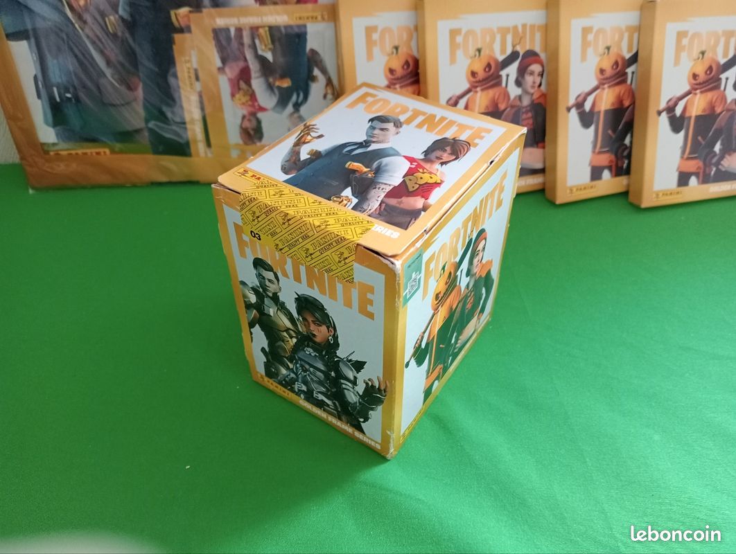 Panini Fortnite Série 1 - Base Chevalier Noir n° 252 - PSA 10