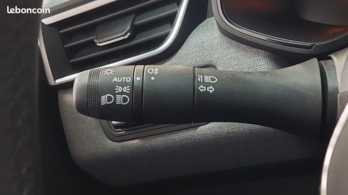 Renault Clio V Evolution E-Tech full hybrid 145 -24 (image 20)