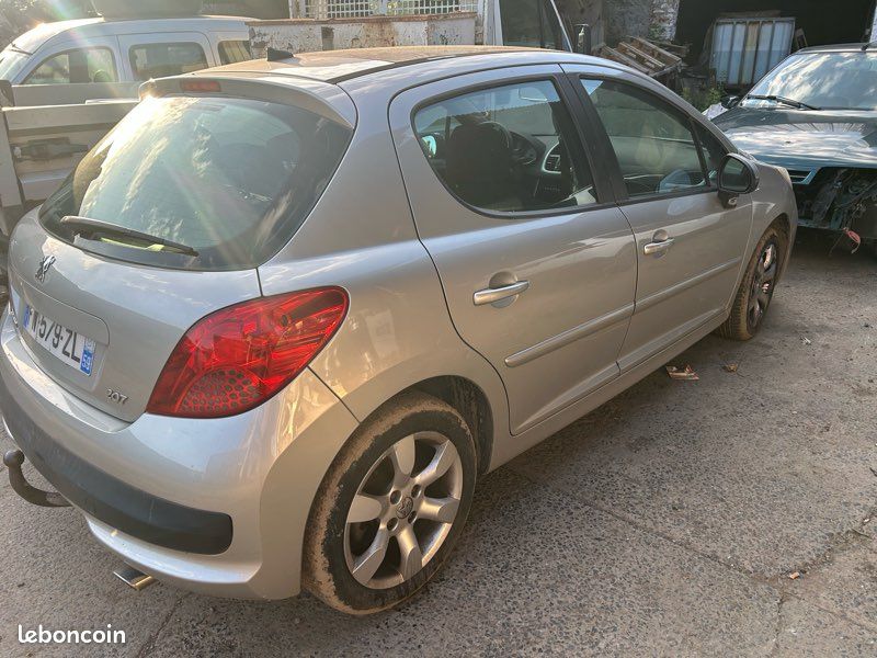 207 1.6 essence 110 cv (image 2)