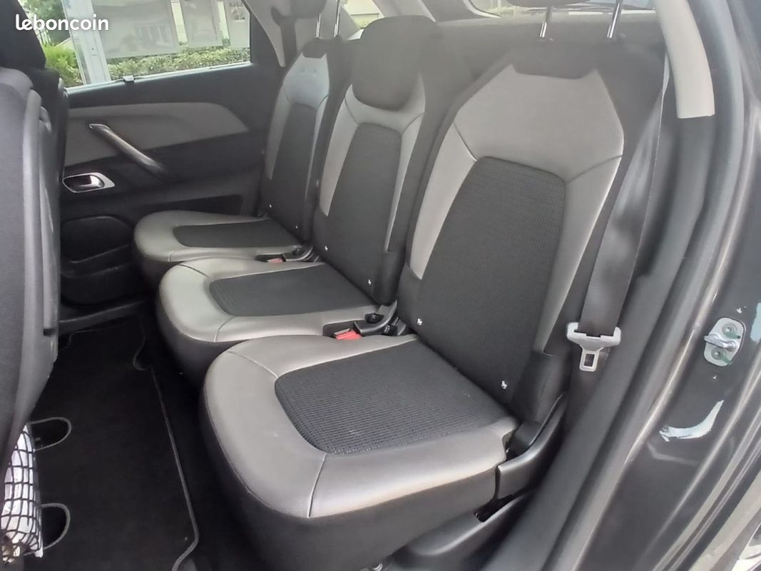 CITROEN C4 SPACETOURER PureTech 130 SS Shine (image 12)