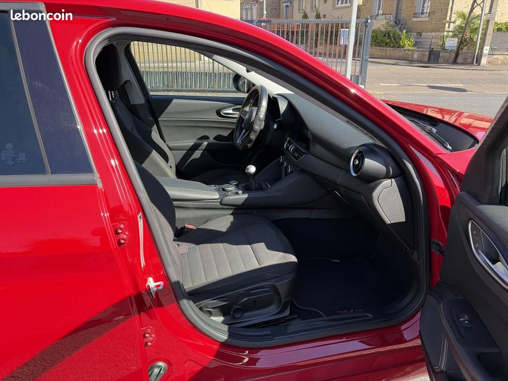 ALFA ROMEO GIULIA 2.2 D - 150 cv Super / Sans AD Blue + attelage (image 14)