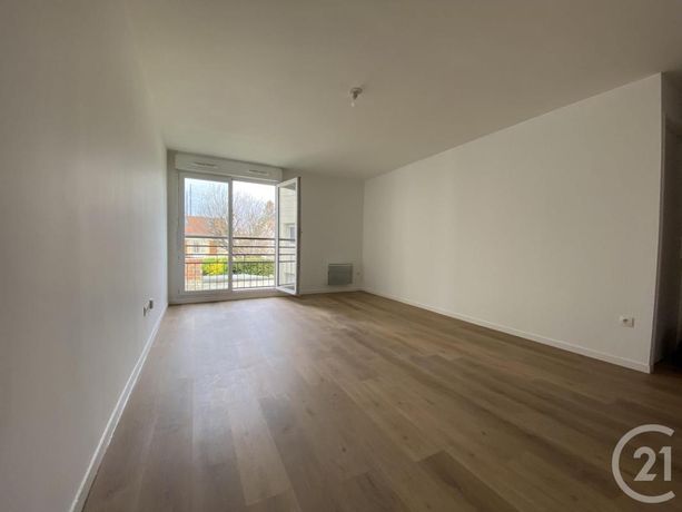 Appartement a louer persan - 4 pièce(s) - 79 m2 - Surfyn