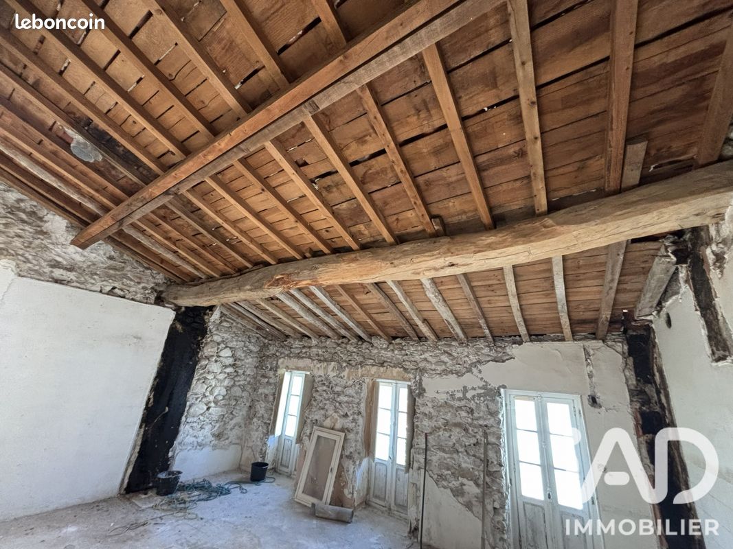 Appartement 1 pièce 55 m² · à Amélie-les-Bains-Palalda · 55 m² · 25 500 €