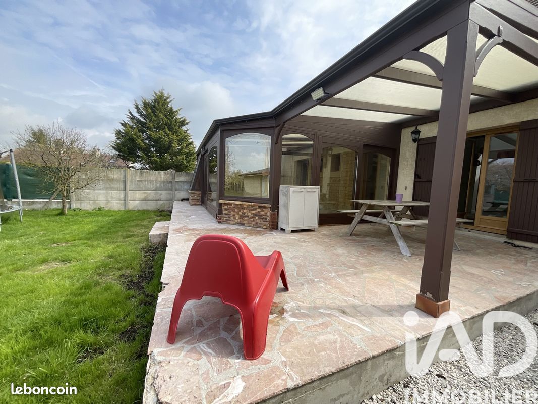 Maison 8 pièces 164 m² · à Rozay-en-Brie · 164 m² · 319 000 €