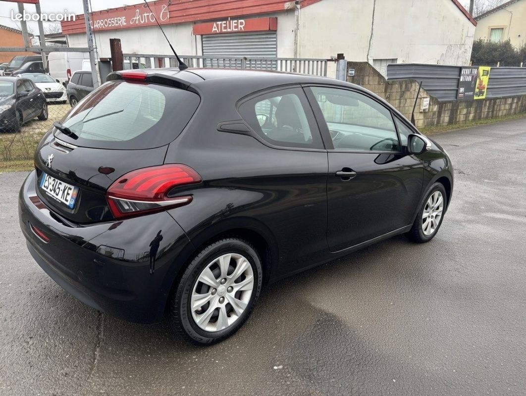 Peugeot 208 1.2 vti 68ch like 3p 2017 (image 4)