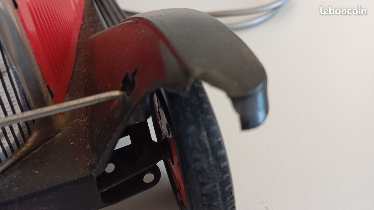 Jouet Ancien France Jouet : Kit Citroën 5 HP En Tôle Et Châssis Plastique - GTS