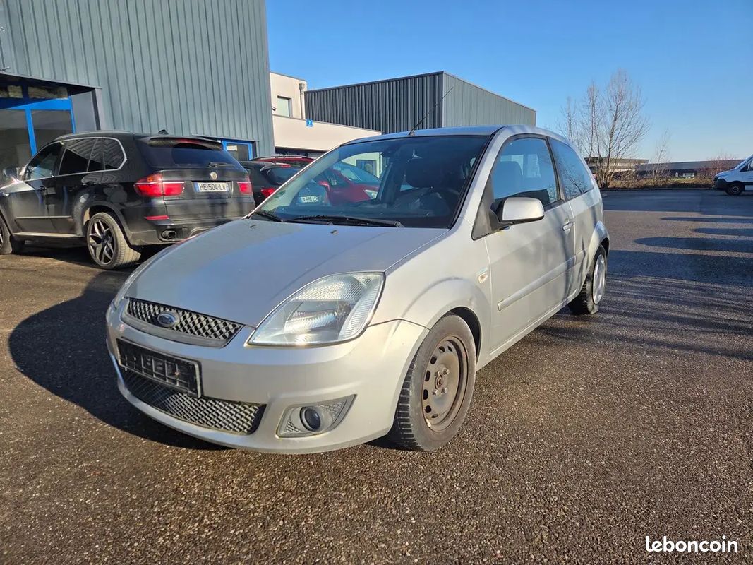 Ford Fiesta (image 1)
