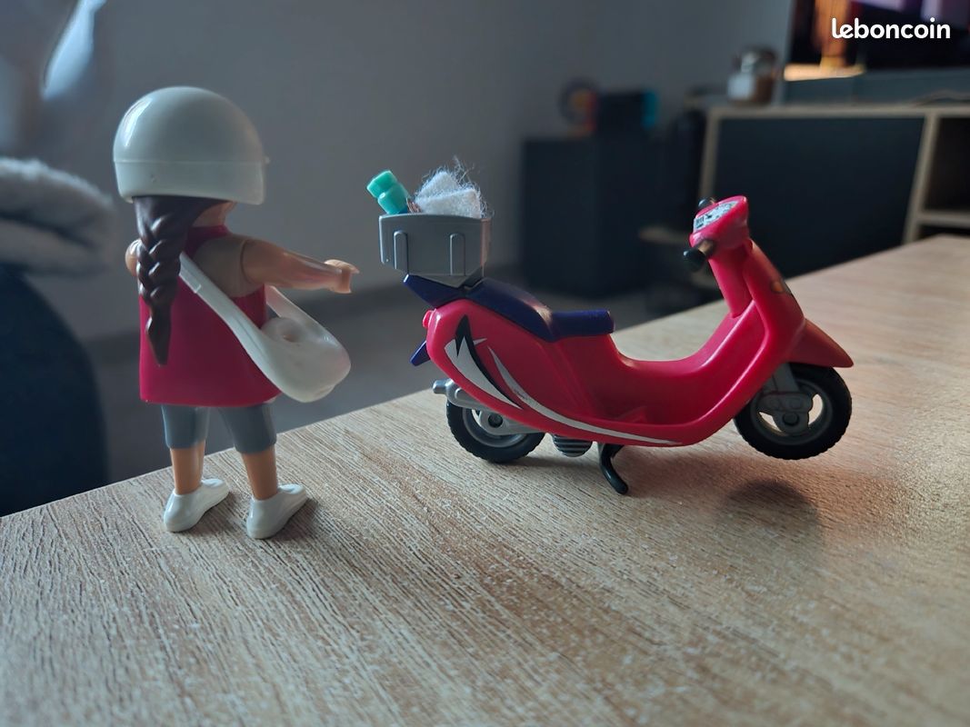 Playmobil vacancière scooter (image 2)
