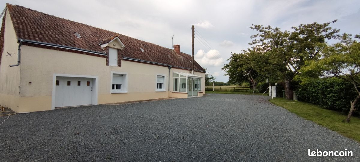 Maison 4 pièces 90 m² · à Cormes · 90 m² · 880 €
