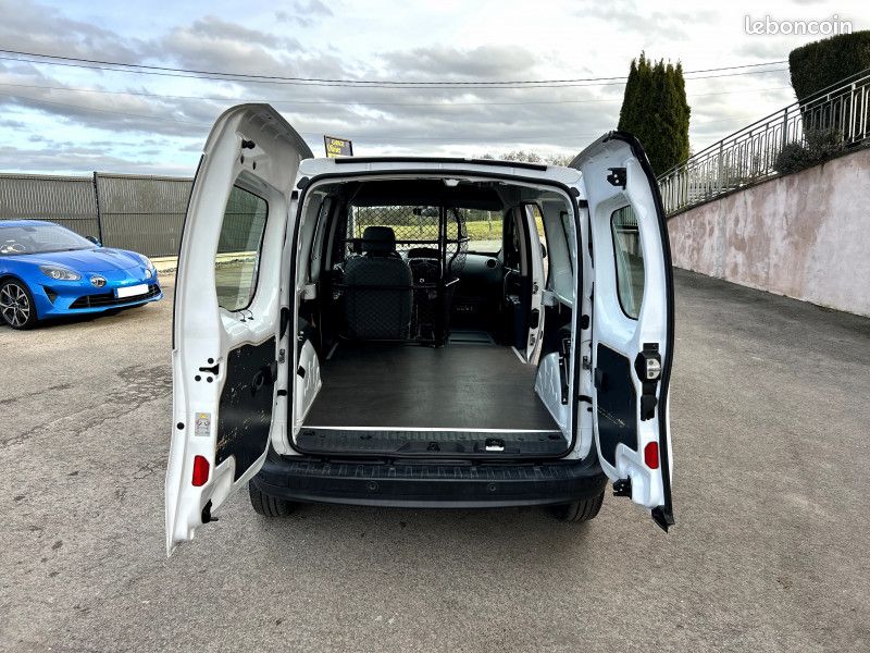 Renault KANGOO II EXPRESS MAXI 1.5 BLUE DCI 95CH GRAND VOLUME CONFORT (image 19)