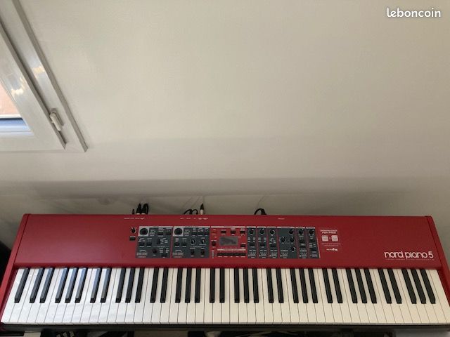 Vends NORD PIANO 5 / 88 EXCELLENT ETAT (image 1)