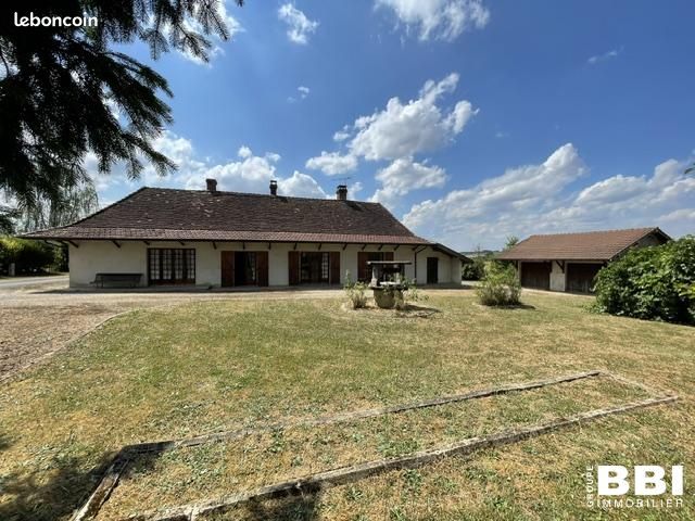 Maison 7 pièces 143 m² · à Montpont-en-Bresse · 143 m² · 139 000 €