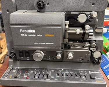 Vidéoprojecteur Cinéma Vintage Années 1900 - Marque Tintin, Style Rétro