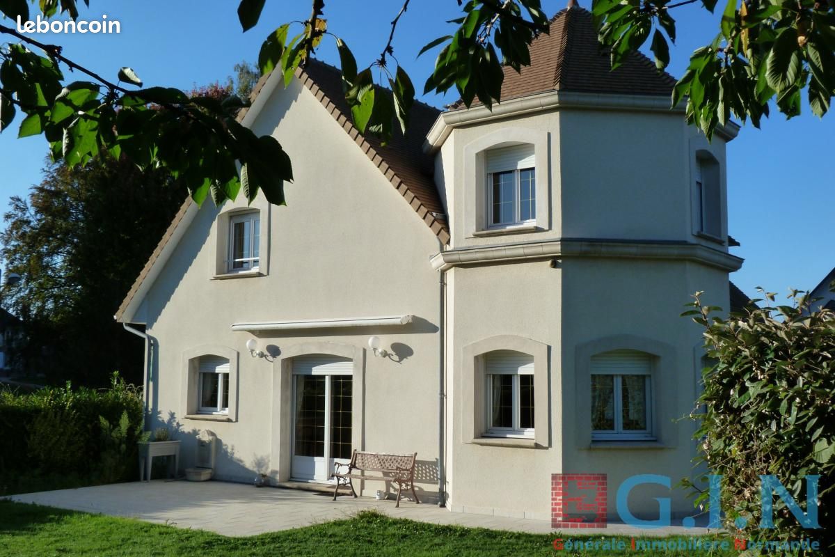 Maison 7 pièces 158 m² · à Quincampoix · 158 m² · 494 000 €
