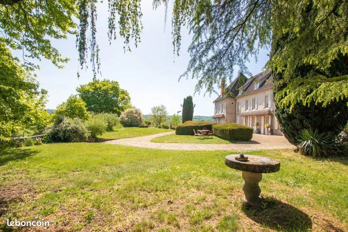 Maison 14 pièces 430 m²