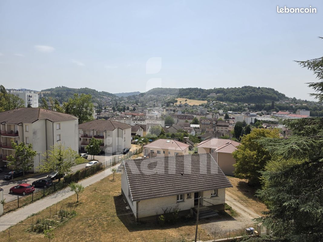 Appartement 3 pièces 82 m² · à Lons-le-Saunier · 82 m² · 149 000 €