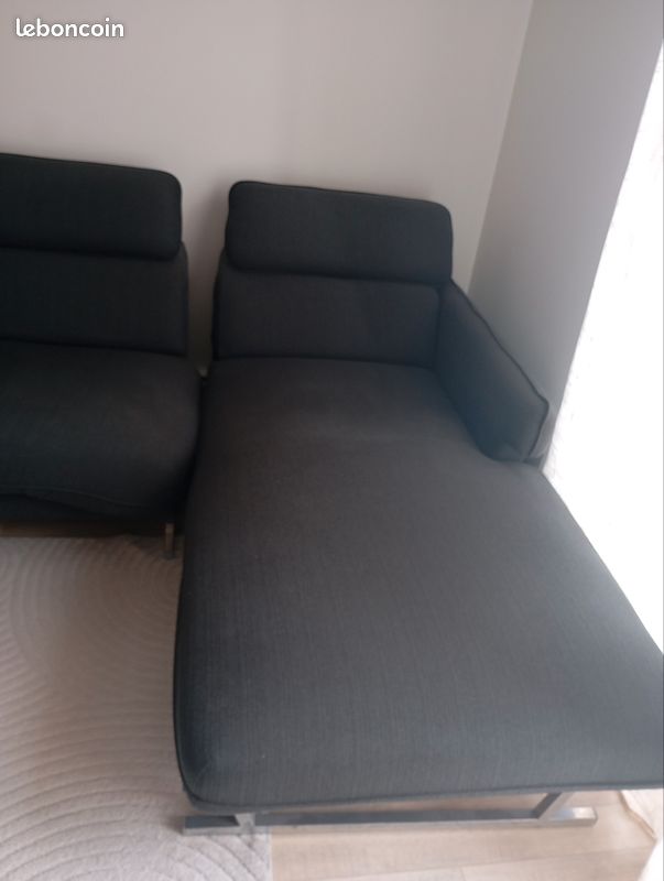Vend canapé avec méridienne couleur gris anthracite avec têtière réglage 3 position prix 400 négociable Maison non fumeur et sans animaux (image 3)