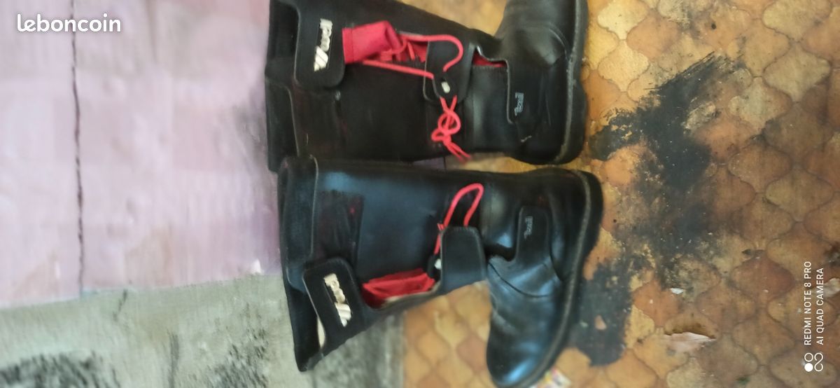 Bottes Moto Cuir Vachette Kawasaki – Personnalisables – Neuves