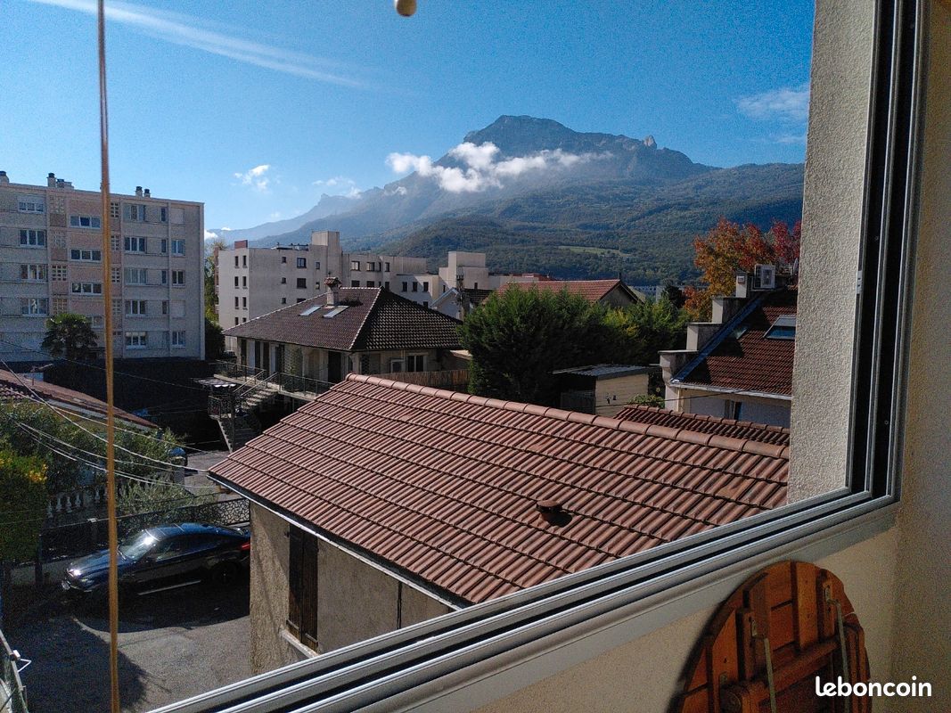 Appartement 3 pièces 58 m² · à Fontaine · 58 m² · 700 €/mois