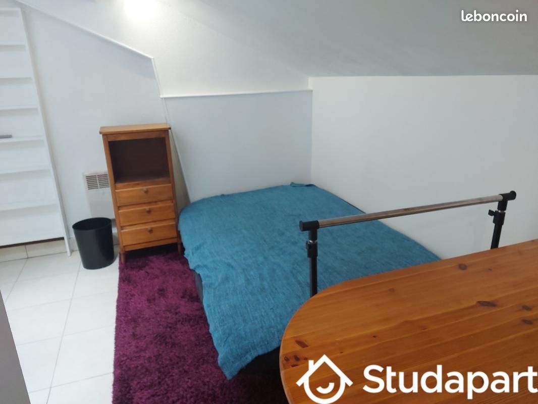 Appartement 1 pièce 10 m² · à Versailles · 10 m² · 400 €/mois